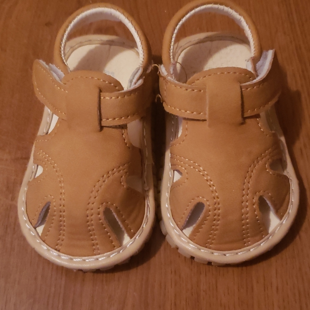 Squeaky Sandals 4